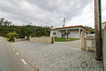 Moradia T3 para Venda em Bodiosa