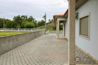 Moradia T3 para Venda em Bodiosa