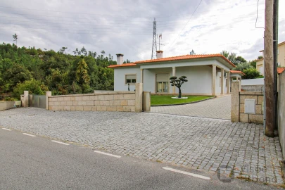 Moradia T3 para Venda em Bodiosa
