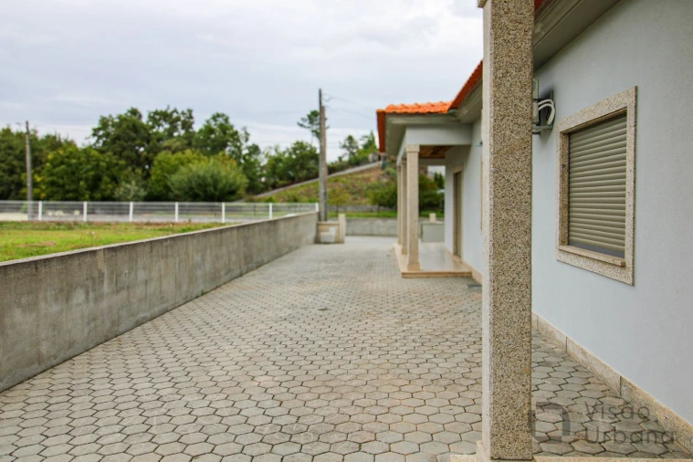 Moradia T3 para Venda em Bodiosa Foto 40