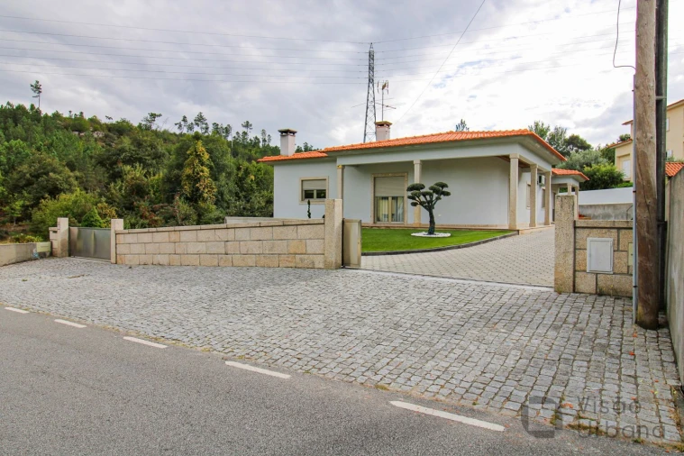 Moradia T3 para Venda em Bodiosa Foto 49
