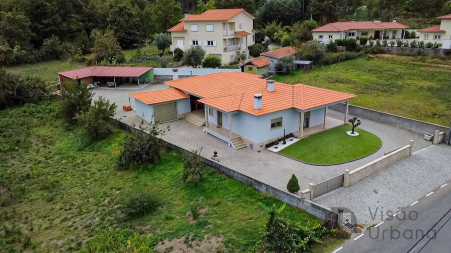 Moradia T3 para Venda em Bodiosa Foto 2