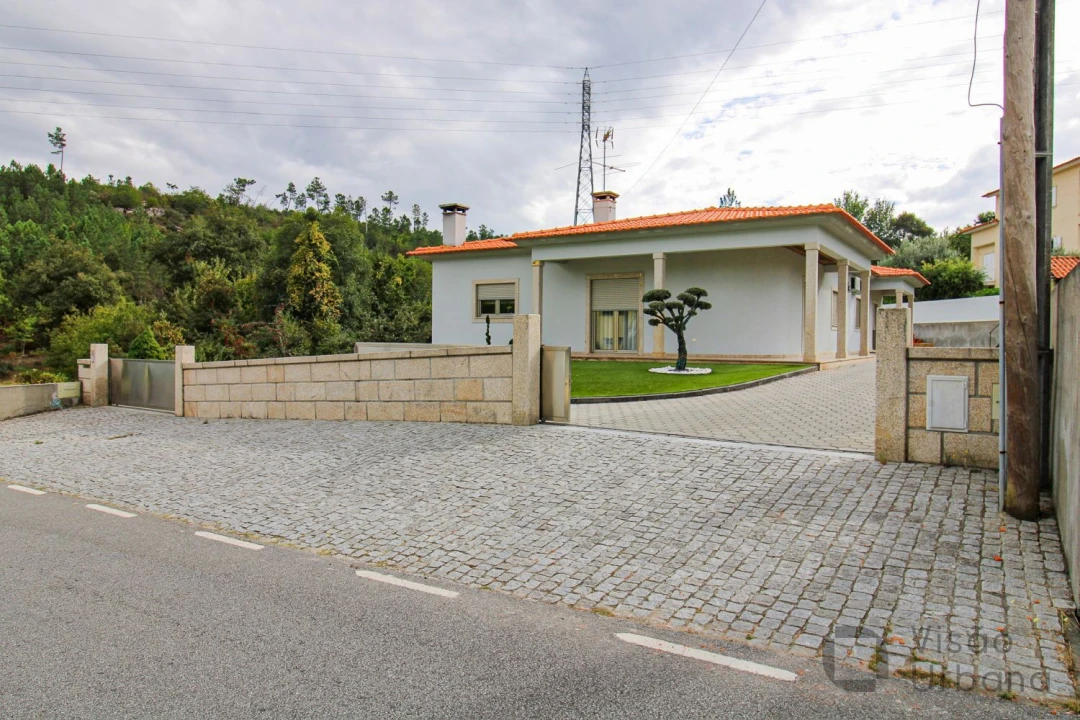 Moradia T3 para Venda em Bodiosa Foto 49