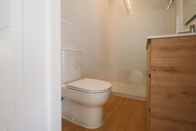 Apartamento T1 para Venda em Baixa da Banheira e Vale da Amoreira
