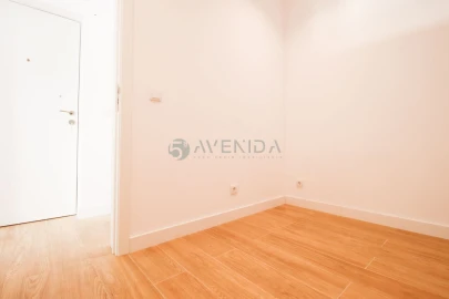 Apartamento T1 para Venda em Baixa da Banheira e Vale da Amoreira