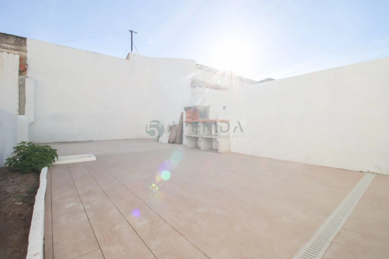 Apartamento T1 para Venda em Baixa da Banheira e Vale da Amoreira Foto 14
