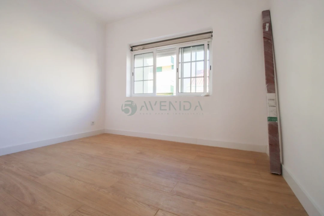 Apartamento T1 para Venda em Baixa da Banheira e Vale da Amoreira Foto 4