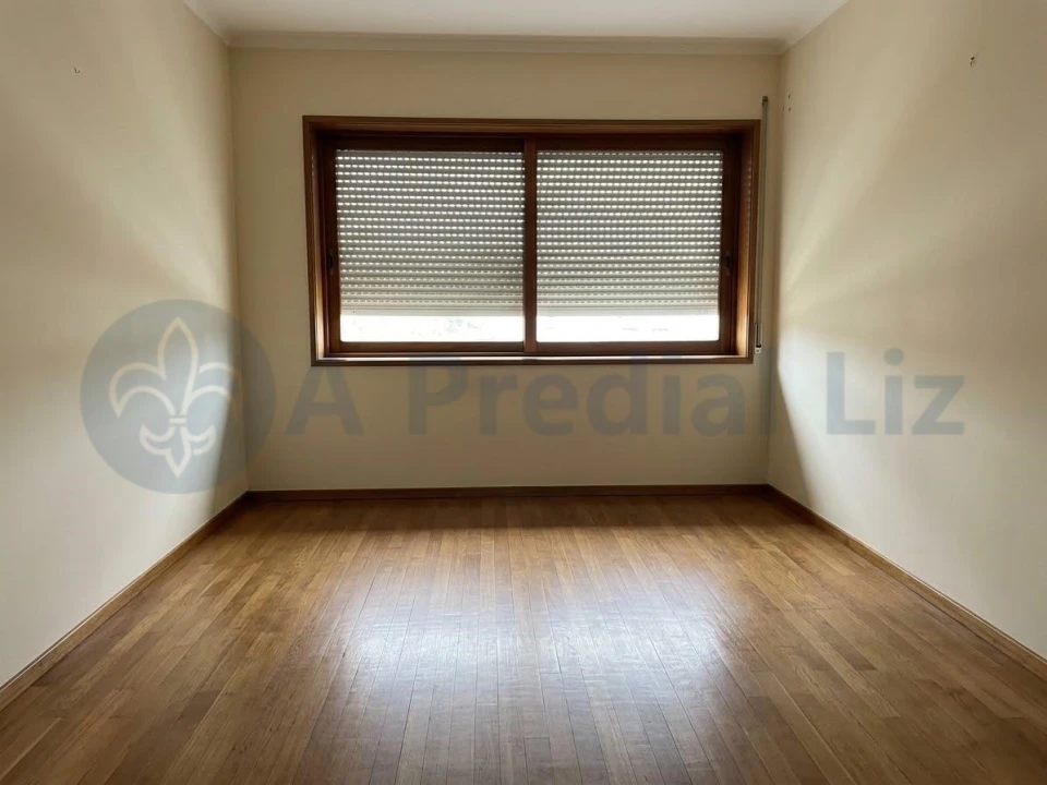 Apartamento T2 para Venda em Ramalde Foto 2