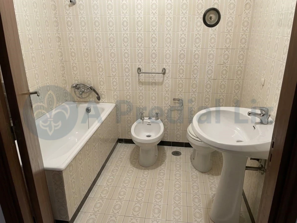 Apartamento T2 para Venda em Ramalde Foto 3