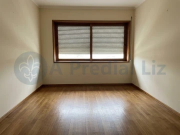 Apartamento T2 para Venda em Ramalde