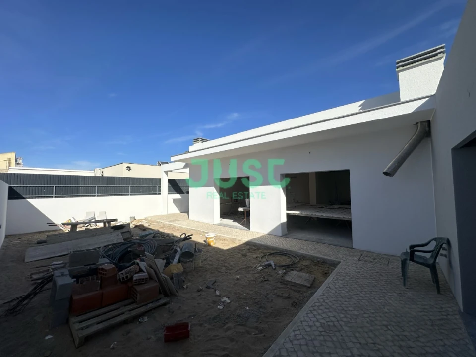 Moradia T3 para Venda em Fernao Ferro Foto 3