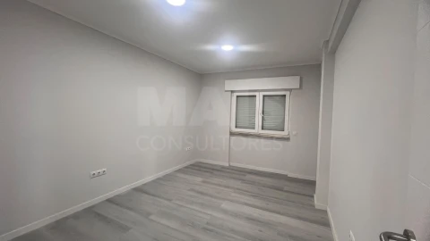 Apartamento T2 para Venda em Setubal (São Sebastião)