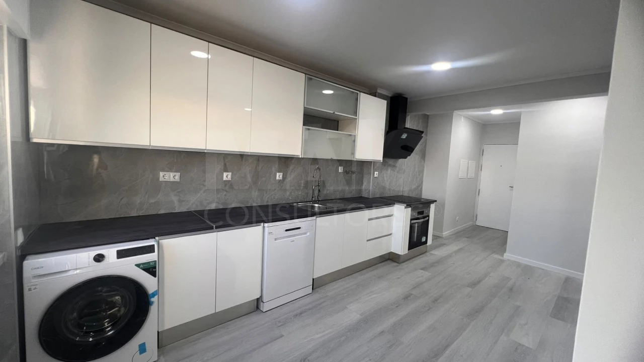 Apartamento T2 para Venda em Setubal (São Sebastião) Foto 2