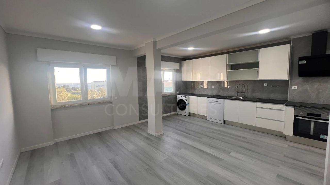 Apartamento T2 para Venda em Setubal (São Sebastião) Foto 3