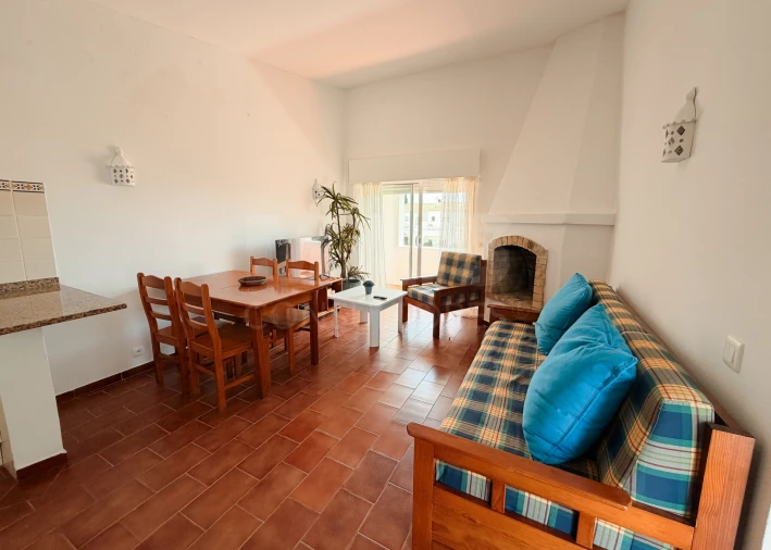 Apartamento T1 para Venda em Porches Foto 3