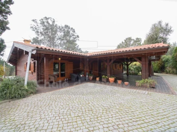 Quinta T9 para Venda em O. Azeméis, Riba-Ul, Ul, Macinhata Seixa, Madail