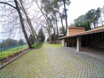 Quinta T9 para Venda em O. Azeméis, Riba-Ul, Ul, Macinhata Seixa, Madail