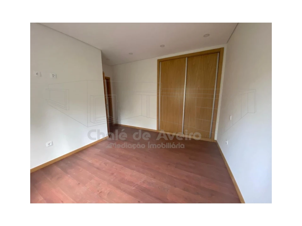 Moradia T3 para Venda em Pinheiro da Bemposta, Travanca e Palmaz Foto 9
