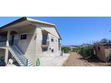 Moradia T4 para Venda em Águeda e Borralha