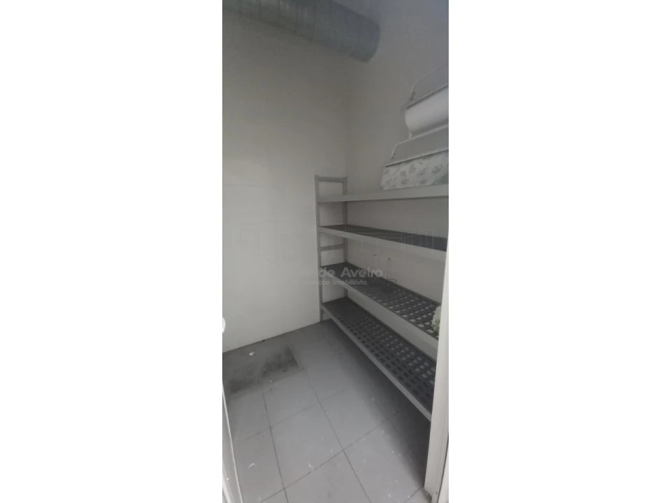 Loja para Venda em Recardães e Espinhel Foto 7
