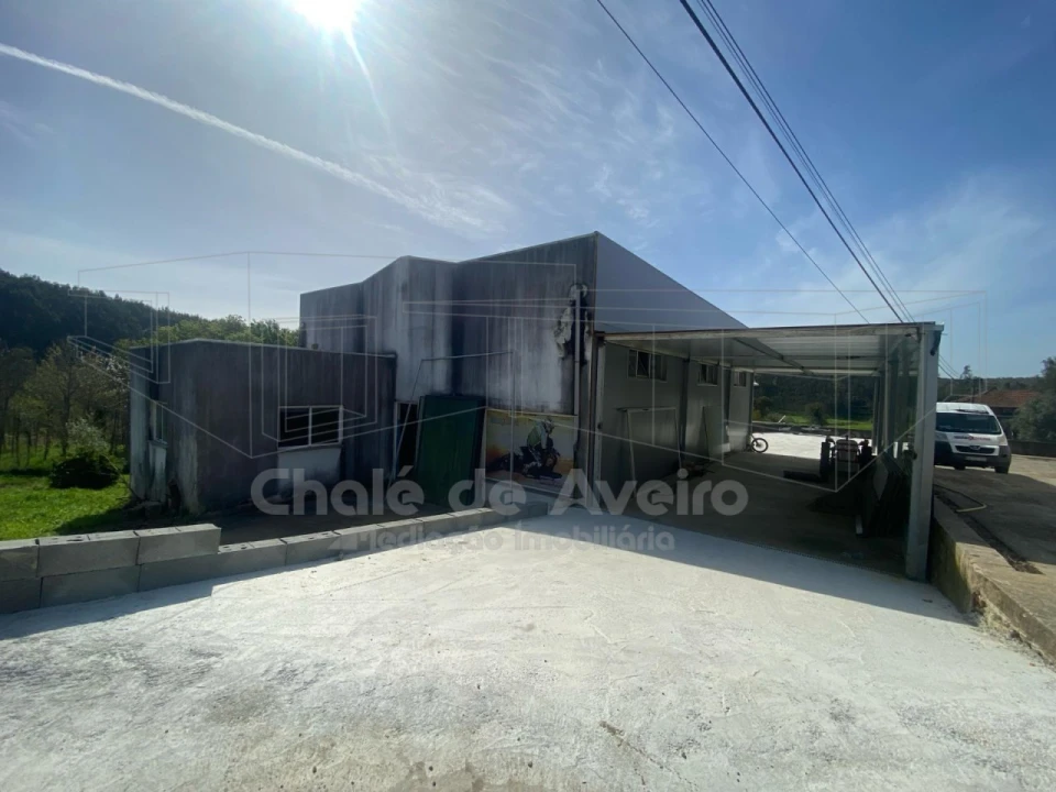 Armazém para Venda em Belazaima do Chão, Castanheira do Vouga e Agadão Foto 1