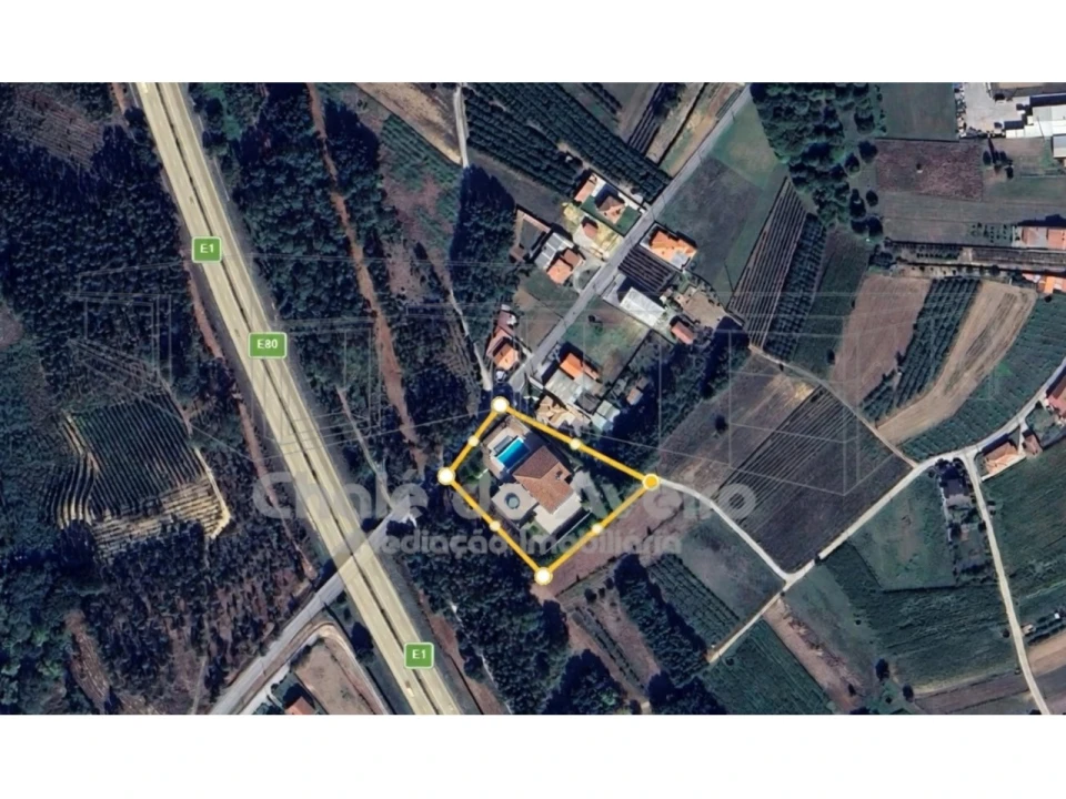 Terreno para Venda em Oiã Foto 2