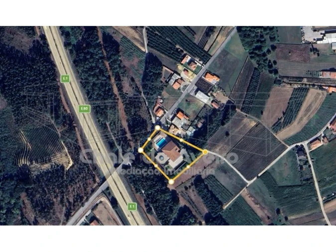 Terreno para Venda em Oiã Foto 2