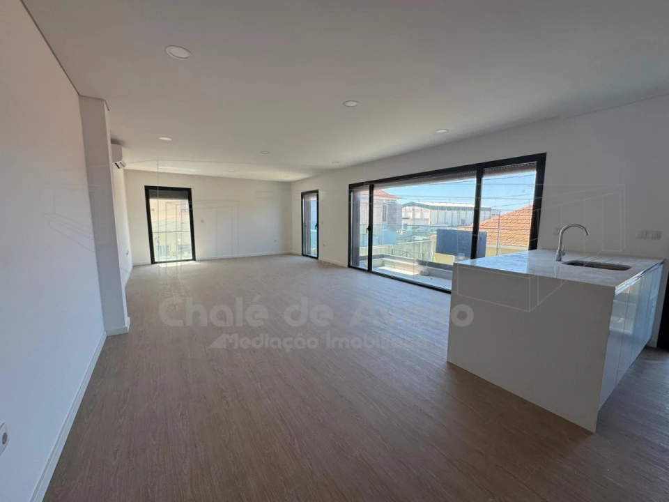 Apartamento T3 para Venda em Esgueira Foto 4