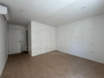 Apartamento T2 para Venda em Esgueira