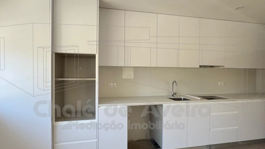 Apartamento T2 para Venda em Esgueira