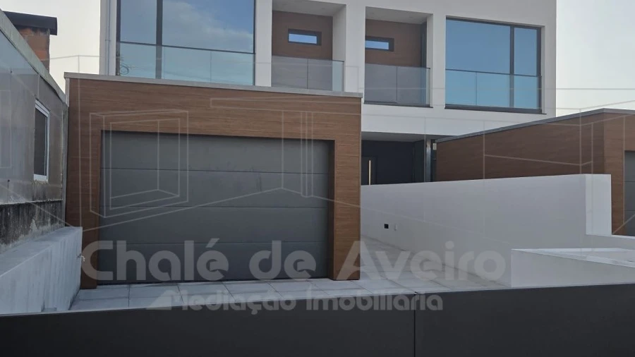 Moradia T3 para Venda em Aradas