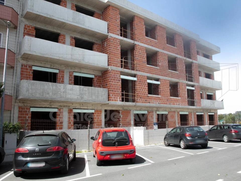 Apartamento T3 para Venda em Nogueira do Cravo e Pindelo Foto 1