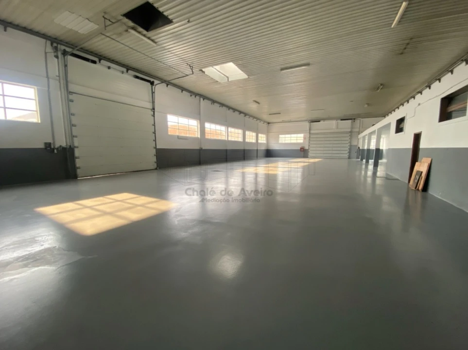 Armazém para Arrendamento em Esgueira Foto 2