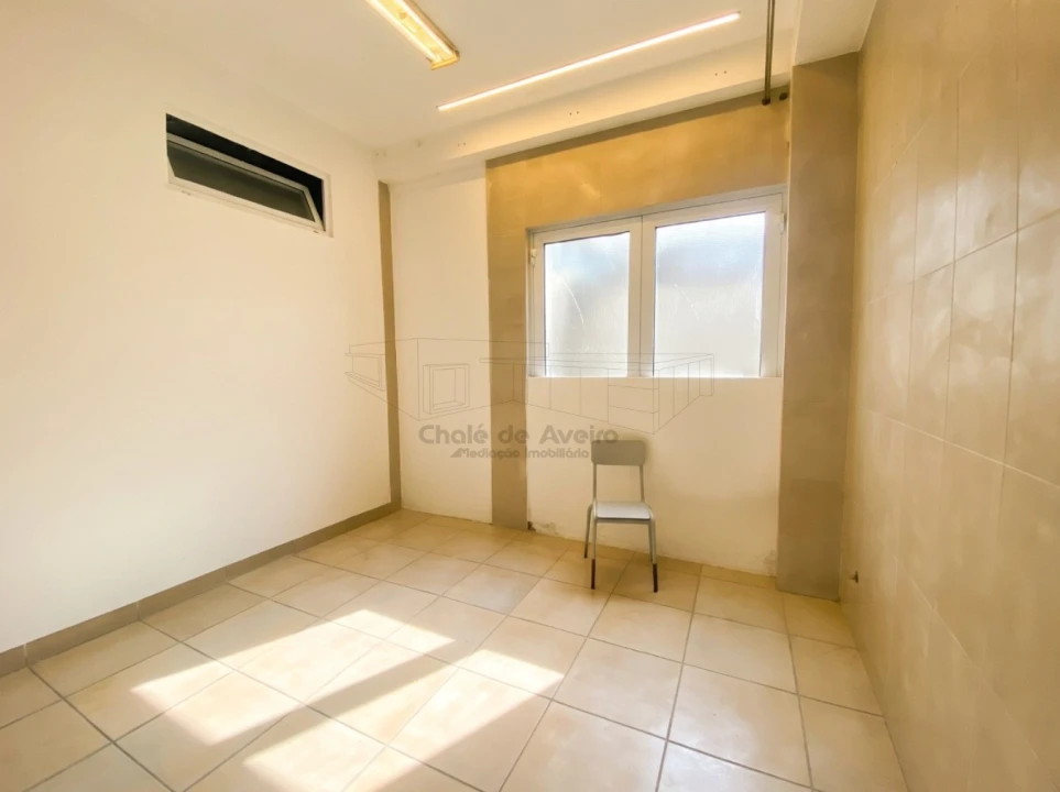 Armazém para Arrendamento em Esgueira Foto 7
