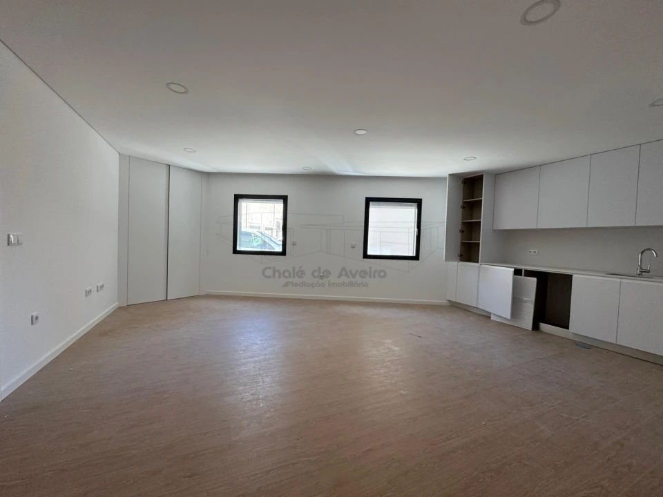 Apartamento T1 para Venda em Esgueira Foto 4