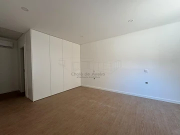 Apartamento T1 para Venda em Esgueira