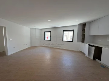 Apartamento T1 para Venda em Esgueira