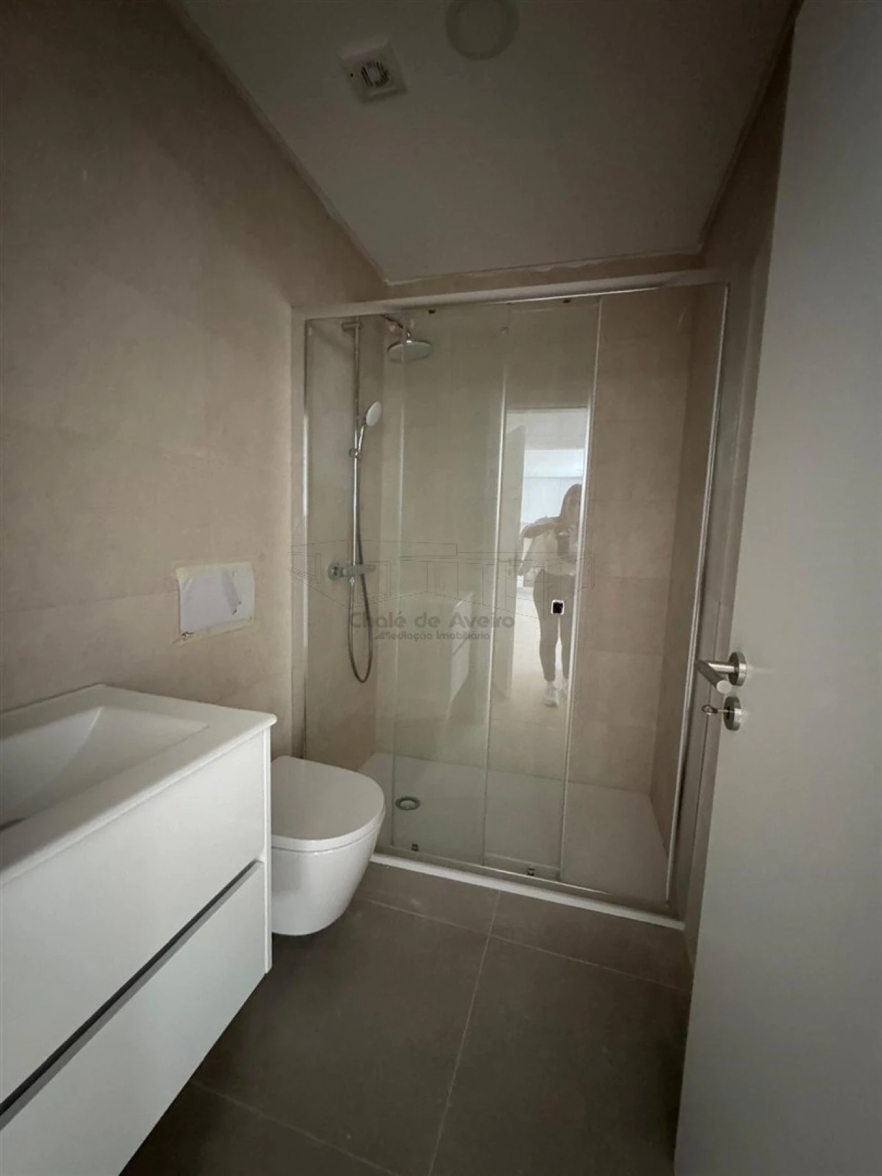 Apartamento T1 para Venda em Esgueira Foto 10
