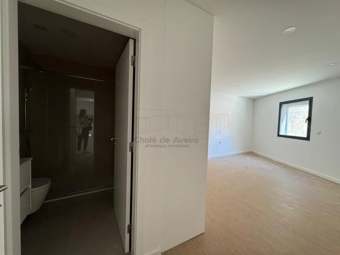 Apartamento T1 para Venda em Esgueira Foto 9