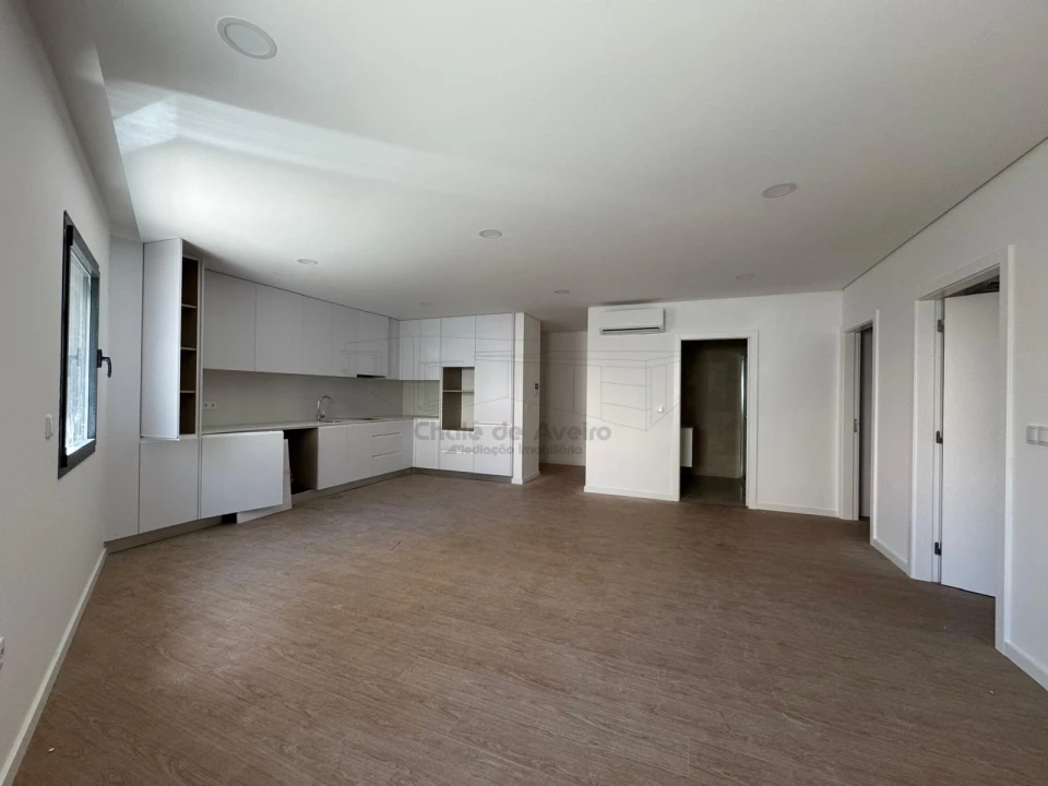 Apartamento T1 para Venda em Esgueira Foto 5