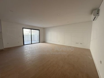Apartamento T2 para Venda em Esgueira