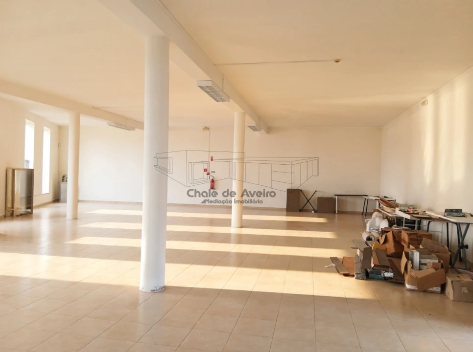 Armazém para Venda em Albergaria-A-Velha e Valmaior Foto 3