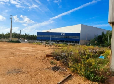 Armazém para Venda em Albergaria-A-Velha e Valmaior