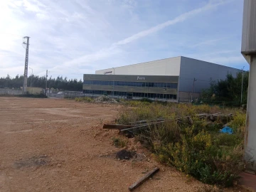 Armazém para Venda em Albergaria-A-Velha e Valmaior