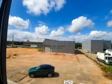 Armazém para Venda em Albergaria-A-Velha e Valmaior