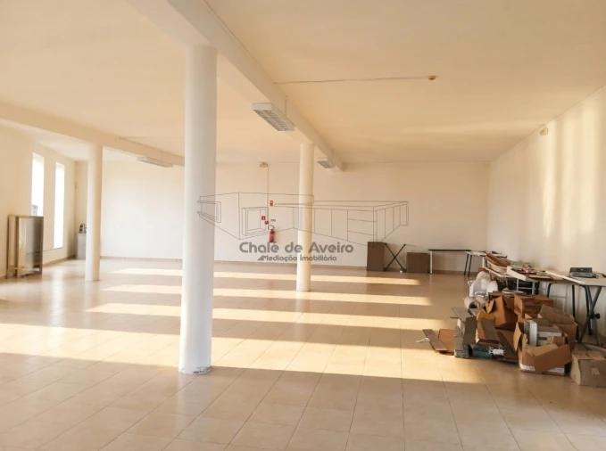 Armazém para Venda em Albergaria-A-Velha e Valmaior Foto 3
