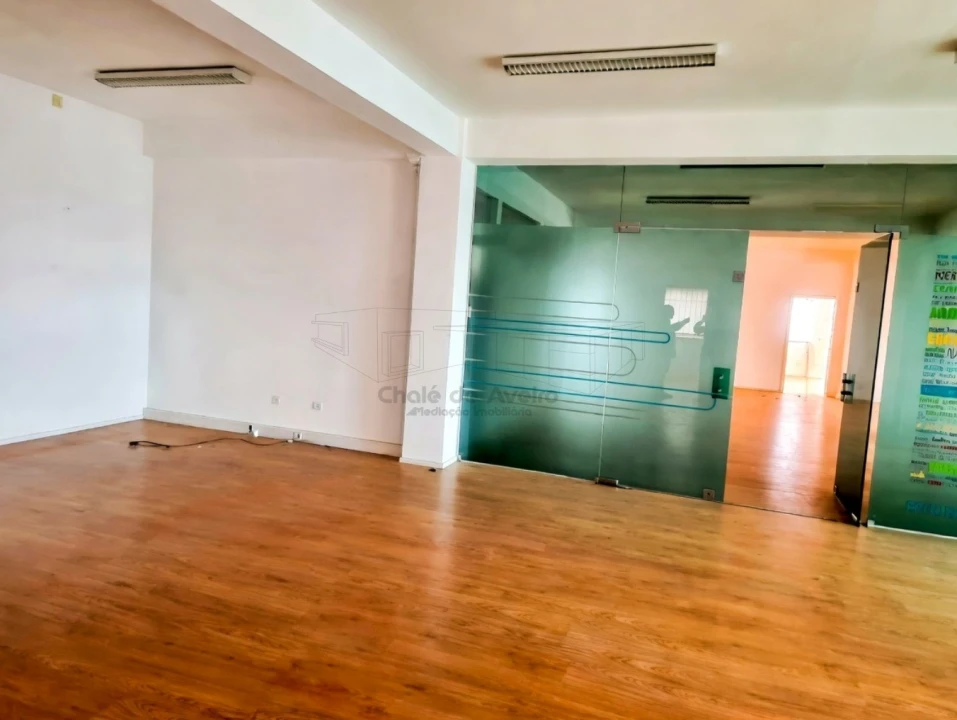 Escritório para Arrendamento em Albergaria-A-Velha e Valmaior Foto 3
