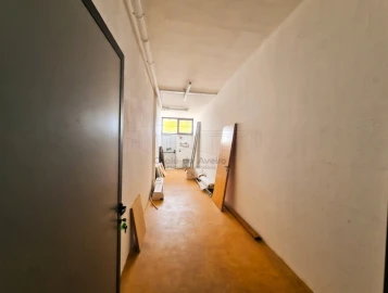 Loja para Arrendamento em Esgueira