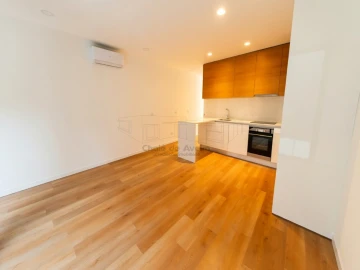 Apartamento T1 para Arrendamento em Glória e Vera Cruz
