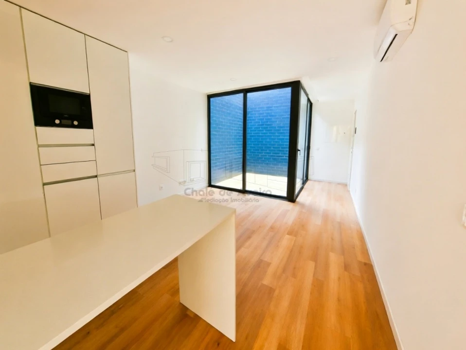 Apartamento T1 para Arrendamento em Glória e Vera Cruz Foto 6